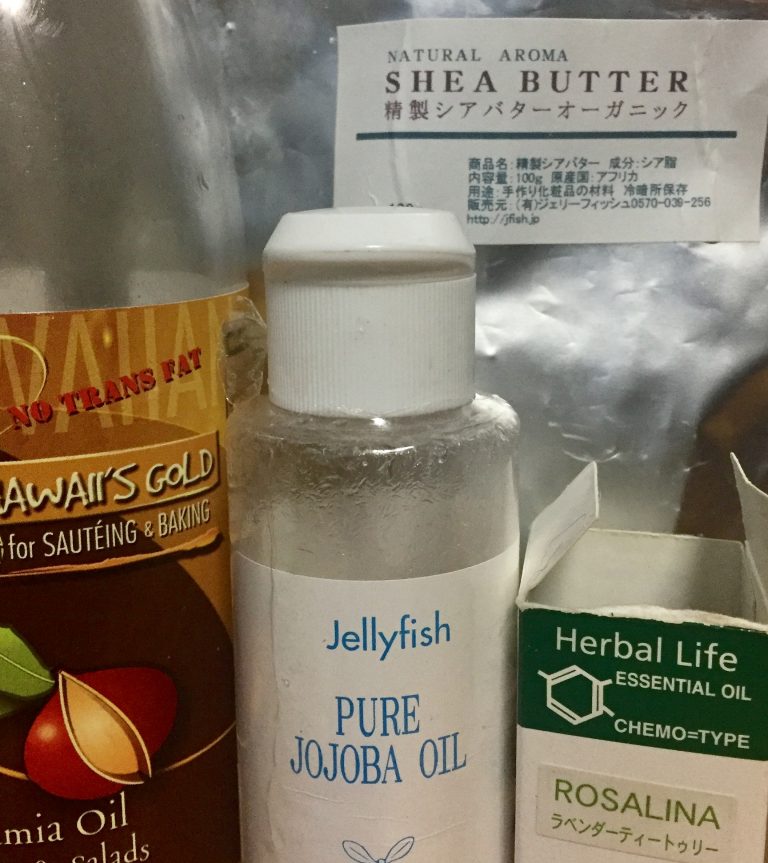 シアバターマカデミアナッツ油ホホバオイル
